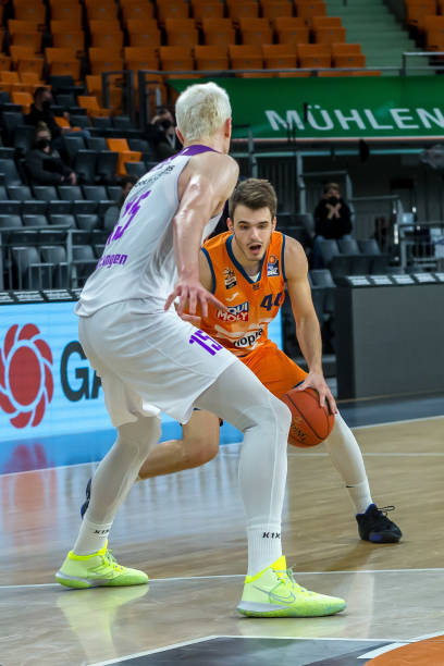 他在俱乐部 他在俱乐部