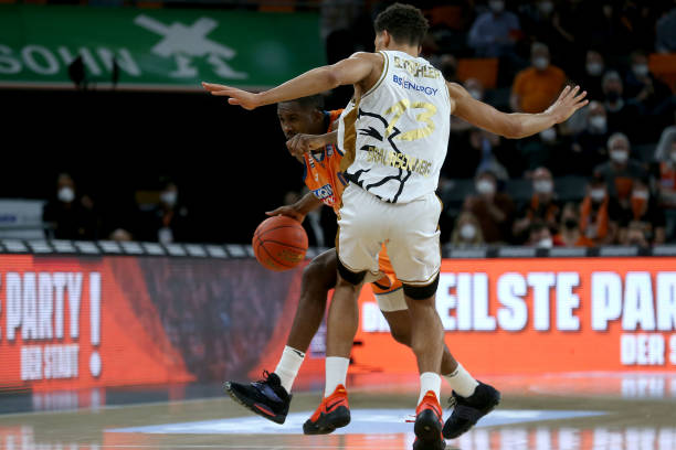 PJ华盛顿 PJ华盛顿